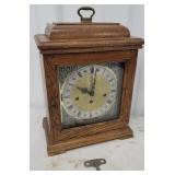 Ridgeway mantle clock Westminster chimes 13"h