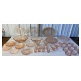 Pretty collection of pink depression glass