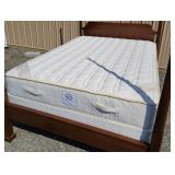CLEAN Queen box and mattress sterns and foster