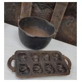 Cast iron #3 kettle & Bear mold