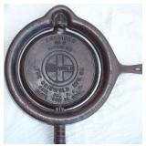 1922 American Griswold Cast Iron No. 8 Waffle