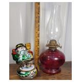 Red oil lamp and working snowman music box