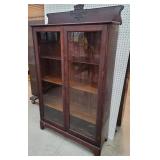 Mahogany bookcase * MATCHES #232 - 37"13"64"