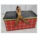 Plaid lunch/picnic tin