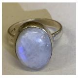 Sterling ring w/ moonstone