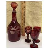 Ruby red decanter w/ 3 cordials