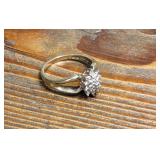 Marked 10k gold sparkly ring