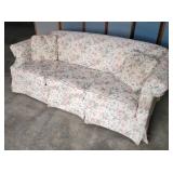 CLEAN Floral hide a bed sofa