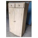 2 door/2dr barn find cupboard - 29x15x58