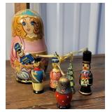 Stacking Russian dolls - set of 6 (5 are