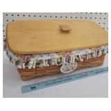 1995 Longaberger happy Easter basket with liner