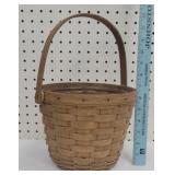 1983 Longaberger basket with liner