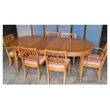 Beautiful Table 6 chairs & 2 leaves  81x40x30