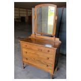 3 drawer dresser w/mirror 38x18x65