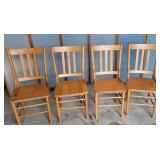Set of 4 Oak chairs