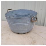 Galvanized washtub with rope handle 21 diameter