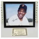 Willie Mays sign 8x10 photo with certificate of