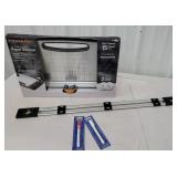 Fiskars Paper cutter, Johnson level