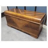 Lane cedar chest 48"19"23"