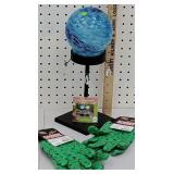 Garden Meadow Solar Light & Gardening Gloves