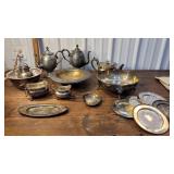 Box ornate silverplate - beautiful footed bowls,