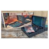 1977 Electronic Battleship game w: original box