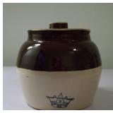 Vintage Robinson Ransbottom Blue Crown 2 Qt.