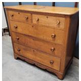 Oak 2 over 3 dresser 42"20"39"t
