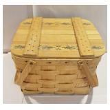 Basketville Picnic/pie basket