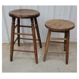 2 kitchen stools