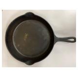 Griswold 10" cast iron skillet - a little rusty