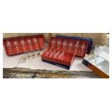 Box of mixed glassware/stemware