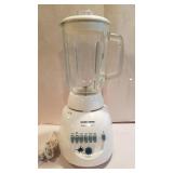 Black & Decker "Crush Master" blender