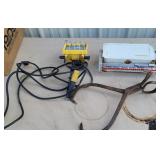 Scales, light, ice tongs