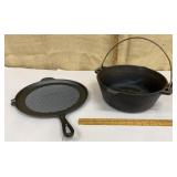 Cast iron skillet & Dutch oven