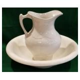 Old pitcher and bowl - Crack base