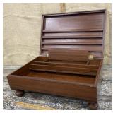 Nice footed travel desk