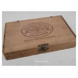 Ithaca hotel wooden cigar box