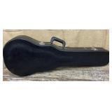 Guitar case - clean & nice!