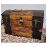 Small dome top trunk 23"13"16"