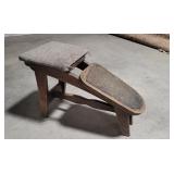 Shoe shine stool