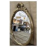 Pretty oval mirror approx 19"x13"
