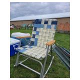 Folding patio chair