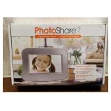 New photo share, digital photo frame, 7-in screen