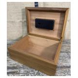 Nice humidor  6"x15"x10"