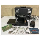 1954 Singer Featherweight sewing machine w/ case,