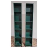 2 green display shelf