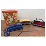 Retro lot - 2 alarm clocks *work, telephone and