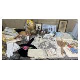 ï¿½Girlyï¿½ lot - purses, linens, China, gloves etcï¿½