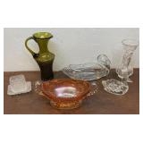 Box  vintage glassware - carnival, swans, etc...